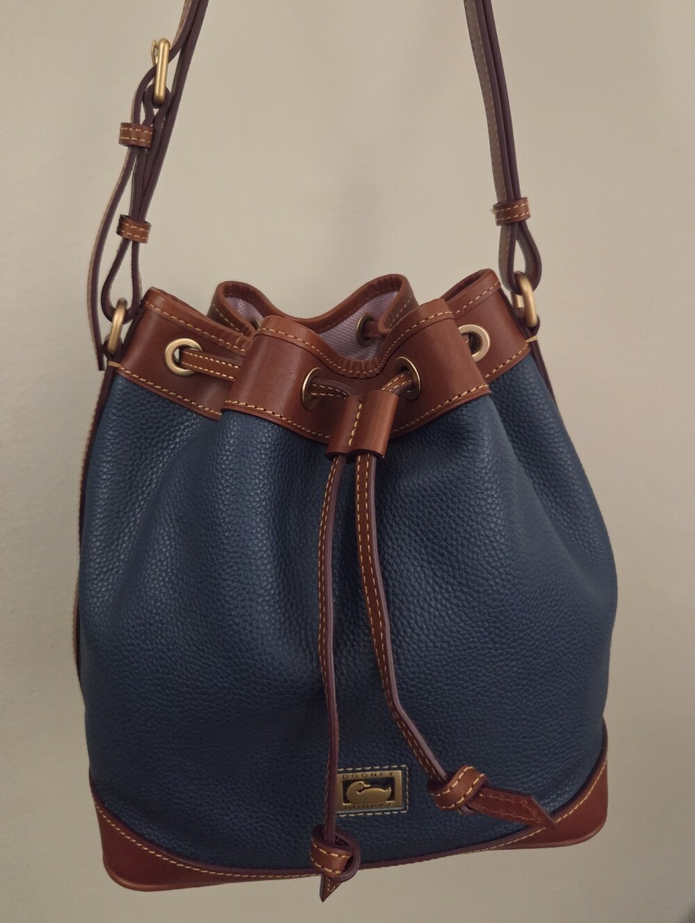 Pristine Dooney & Bourke Dillen Pebbled Leather Drawstring Bag Black w/Tags